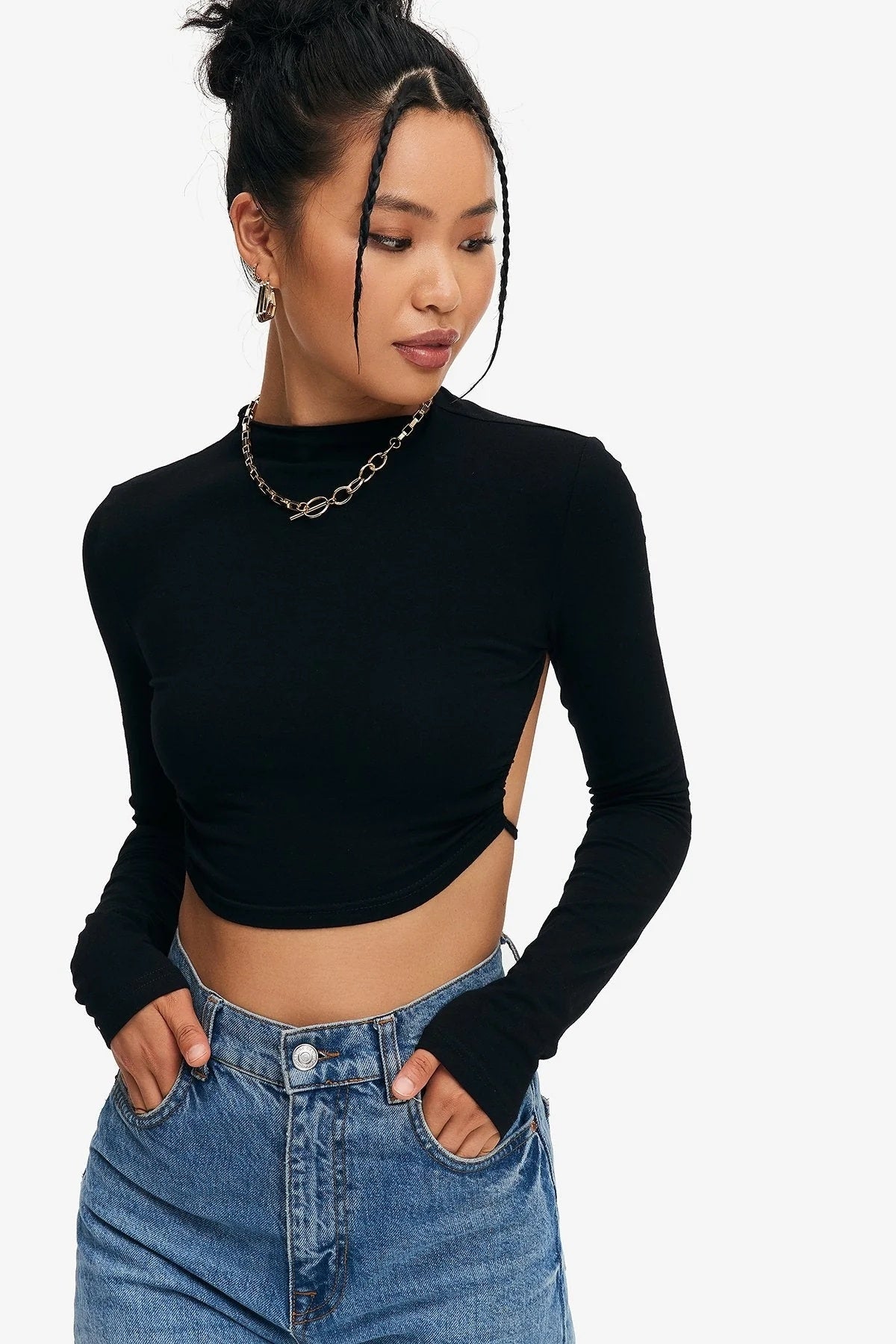 Side-cutout Long-sleeved Cropped Top